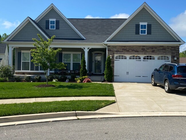 Building Photo - Captivating 4 Bedroom Cape Cod in Upper Ma...