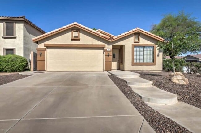 Photo - 711 S Roca St House