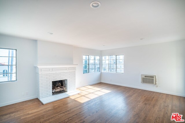 Foto del edificio - 4511 Finley Ave