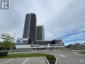 Building Photo - 5105-5105 Hurontario St