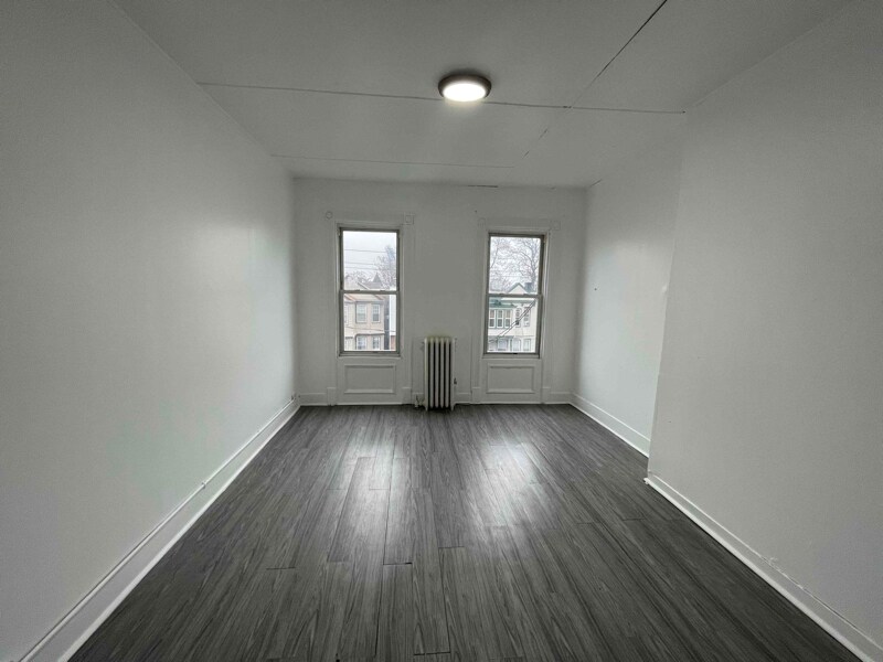 Building Photo - 207 Claremont Ave