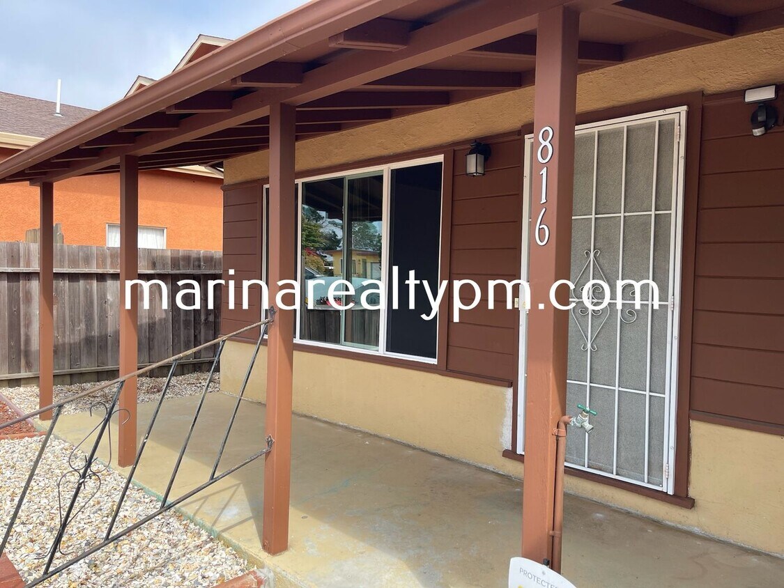 Primary Photo - Two Bedroom One Bath Off-Street Parking Sh...