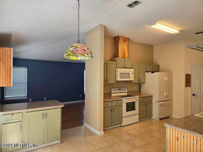 Foto del edificio - 424 Bay Point Way N