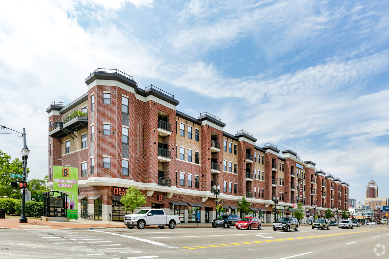 Primary Photo - Stadium District Apartments