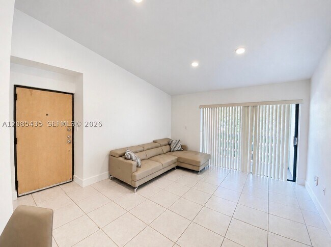 Building Photo - 8811 SW 123rd Ct