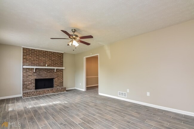 Building Photo - 4466 Chartley Pl