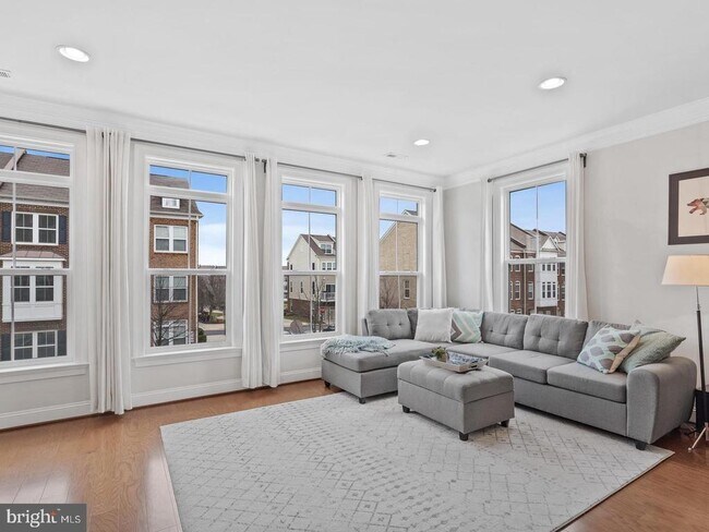 Foto del edificio - 9614 Stockwell Ln