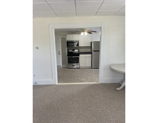 Building Photo - 579 South Ave