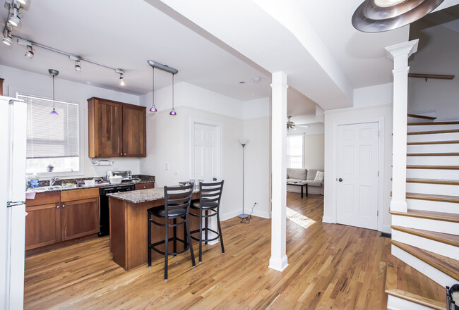 Foto del edificio - 2237 W Armitage Ave