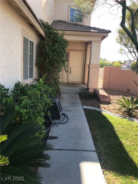 Foto del edificio - 2467 Sheltered Meadows Ln
