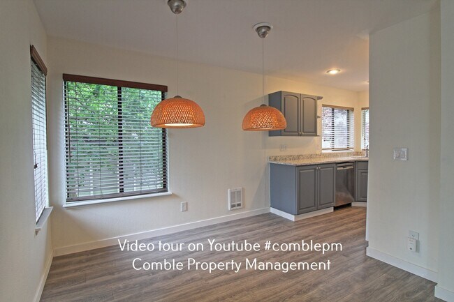 Foto del edificio - Redmond Condo for Rent
