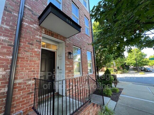 Building Photo - 808 Seigle Point Dr
