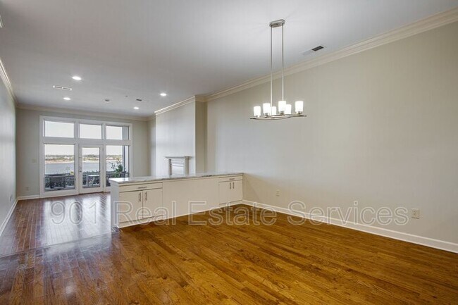 Building Photo - 393 Tennessee St
