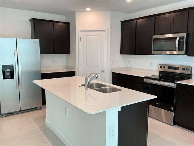 Foto del edificio - 3772 Benham Rise Rd