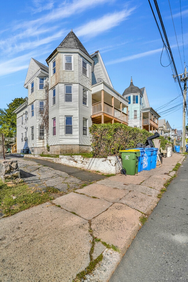 Foto del edificio - 221 Willow St