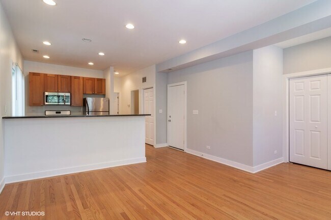 Foto del edificio - 841 W Armitage Ave