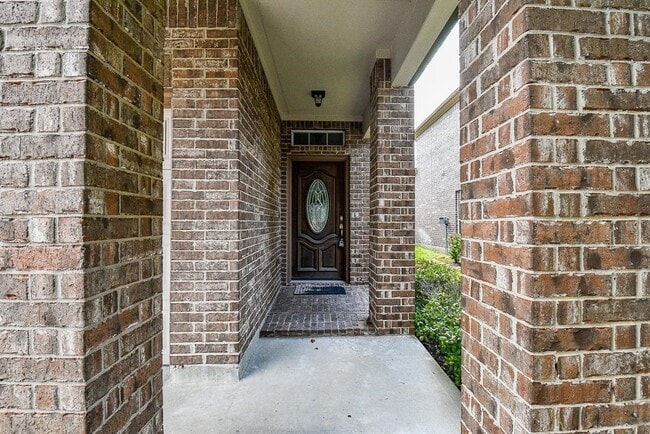 Building Photo - 8908 Clovermist Dr