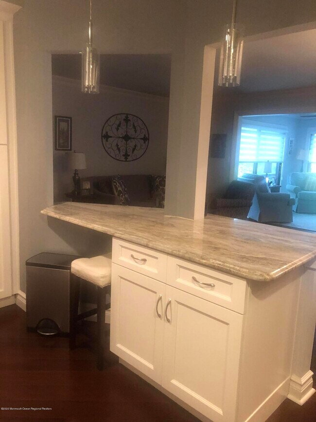 Foto del edificio - 153 Lexington Ct
