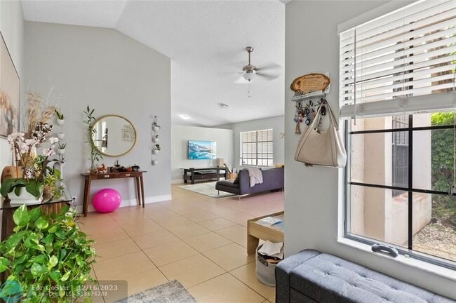 Building Photo - 4176 NW 5th Dr