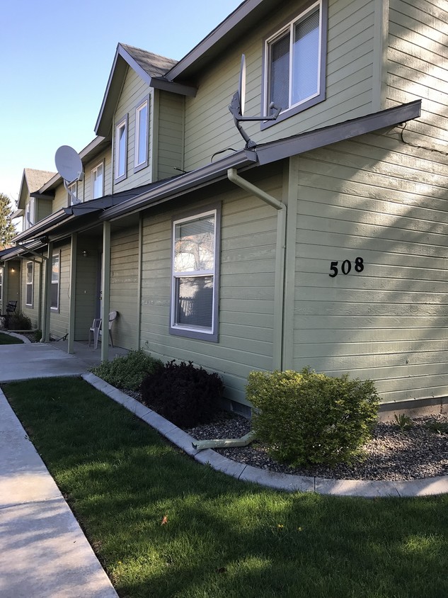 508 E Broadway Ave Unit 1, Meridian, ID 83642 Apartment for Rent in