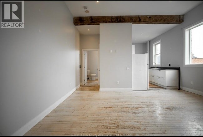 Building Photo - 1558 Ontario St