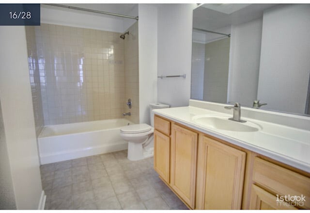 Bathroom - 1550 S Blue Island Ave