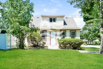 Building Photo - 4575 N 65th St