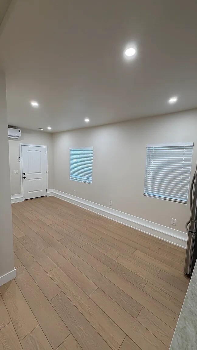 Foto del edificio - 16044 Milvern Dr