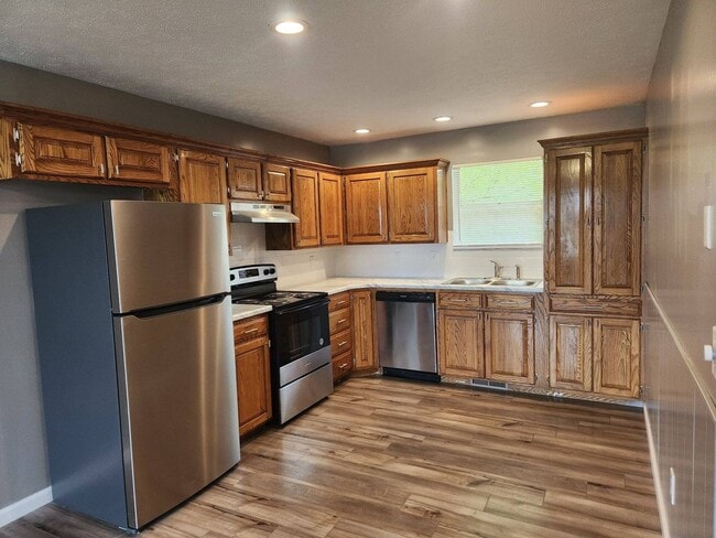 Building Photo - 717/719 McLean Court