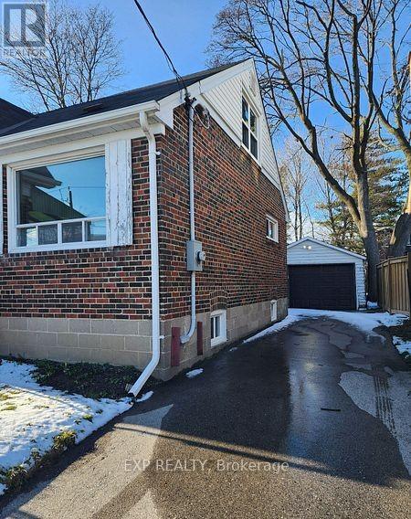 Photo du bâtiment - 648 Glengrove Ave