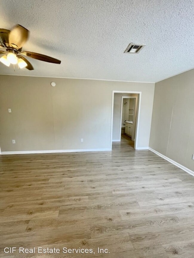 Building Photo - 3 br, 1 bath House - 816 Horseshoe Dr.