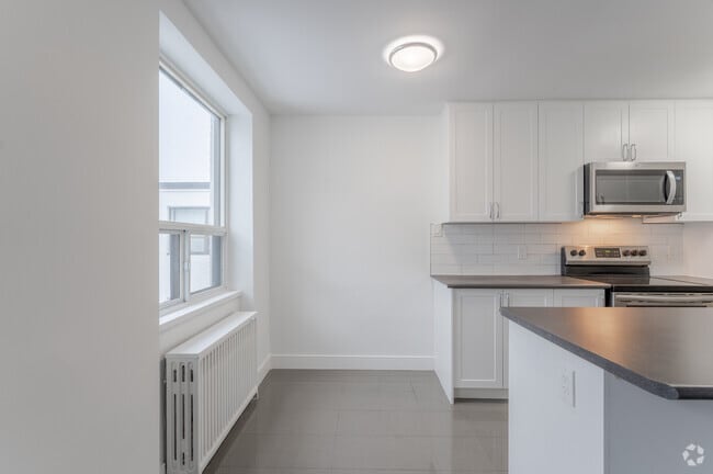 1 chambre, 1 salle de bain - 674 pi² - Salle à manger - 200 Ridley