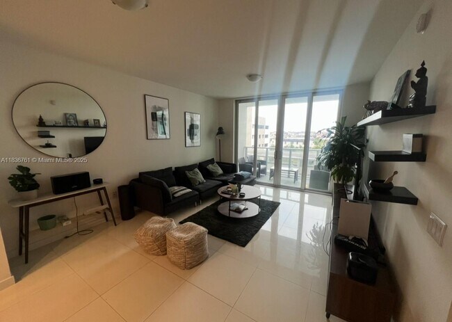 Foto del edificio - 7825 NW 107th Ave
