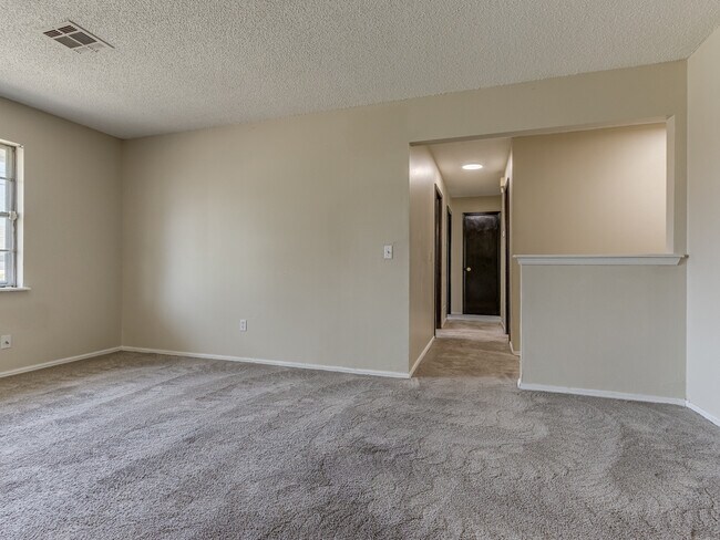 Photo - 1625 NE 50th St House