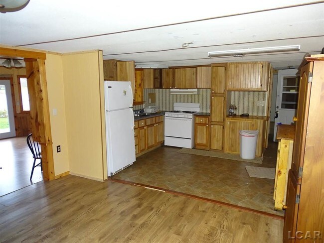 Building Photo - 543 Norvell Beach Dr