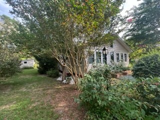 Building Photo - 3138 Ridge Rd