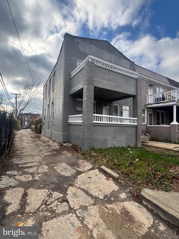 Foto principal - 5000 Litchfield Ave