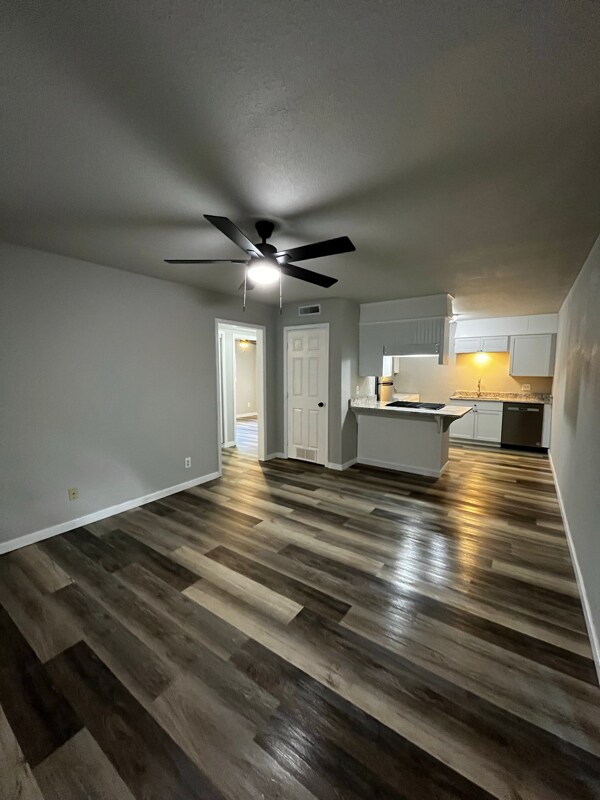Foto del edificio - 501-507 W Spruce St