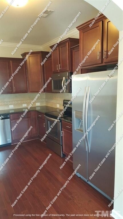 Building Photo - 441 Excalibur Dr