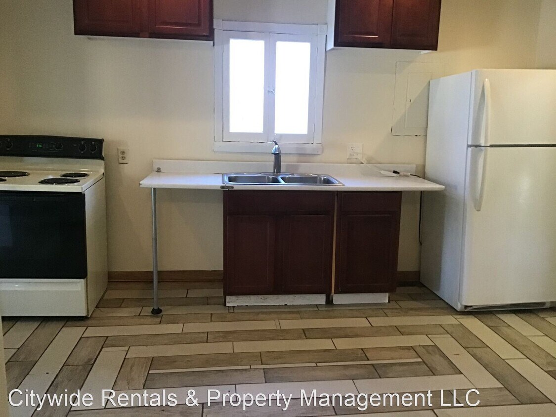 Primary Photo - 1 br, 1 bath House - 2807 N 54th St