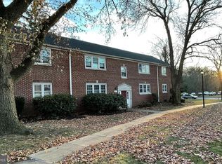 Entrada - 103 Cherry Parke