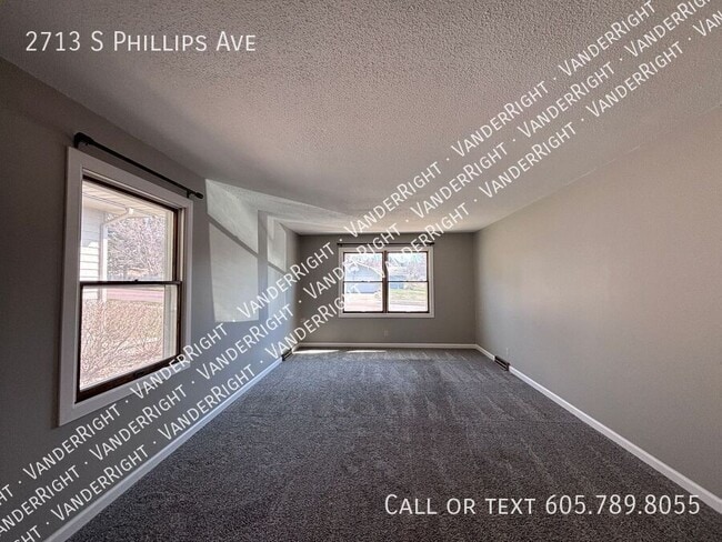 Foto del edificio - 2713 S Phillips Ave