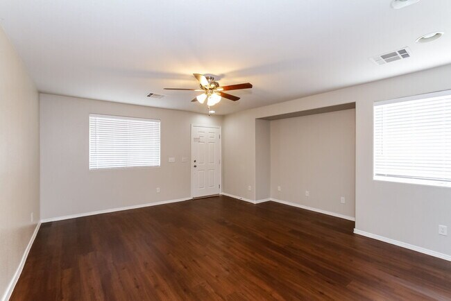 Foto del edificio - 6015 Ambleshire Ave