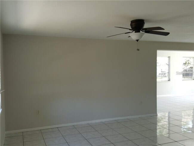 Foto del edificio - 262 Manor Rd