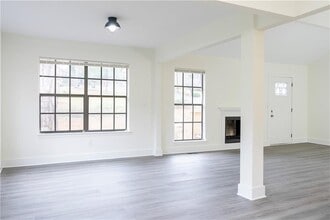 Building Photo - 5201 Sunset Trail