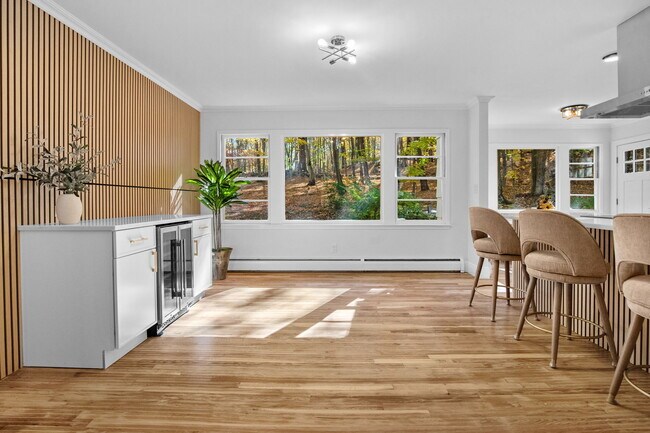 Foto del edificio - 341 Millwood Rd