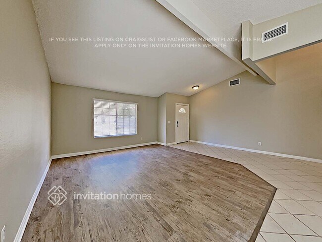 Building Photo - 2308 Lone Pine Dr