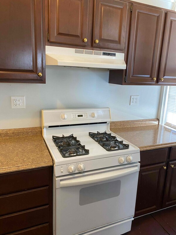 Foto del edificio - 229 Burns Ave