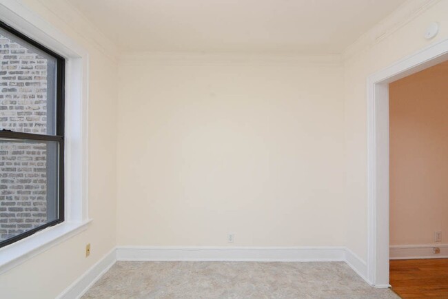 Foto del edificio - 2336 N Spaulding Ave