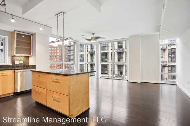 Foto del edificio - 2 br, 2 bath House - 1025 1st Street SE #915